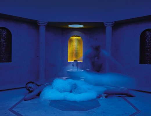 Der Hamam-Kultur zufolge zerplatzt mit jeder Schaumblase auch eine Sorge. Grund genug das Hamam im Schloss Elmau zu testen!