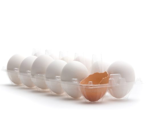 One egg a day keeps the doctor away? Auf jeden Fall sind Eier viel gesünder, als lange Zeit gedacht. Eier sind sogar Anti-Aging Booster und halten schlank!