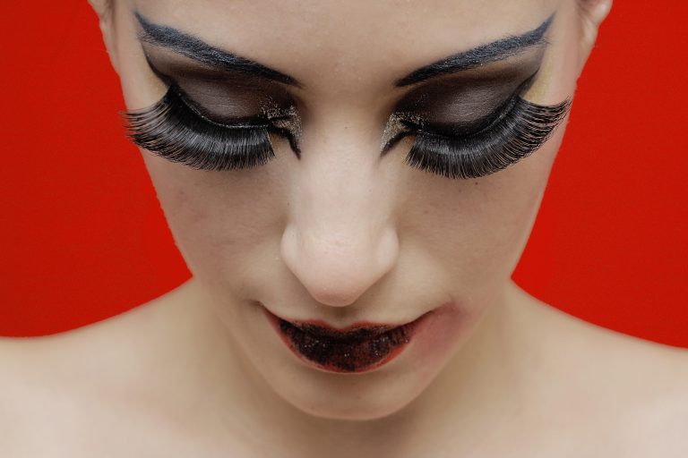 Wimpernverlängerung - so funktioniert's Künstliche Wimpern