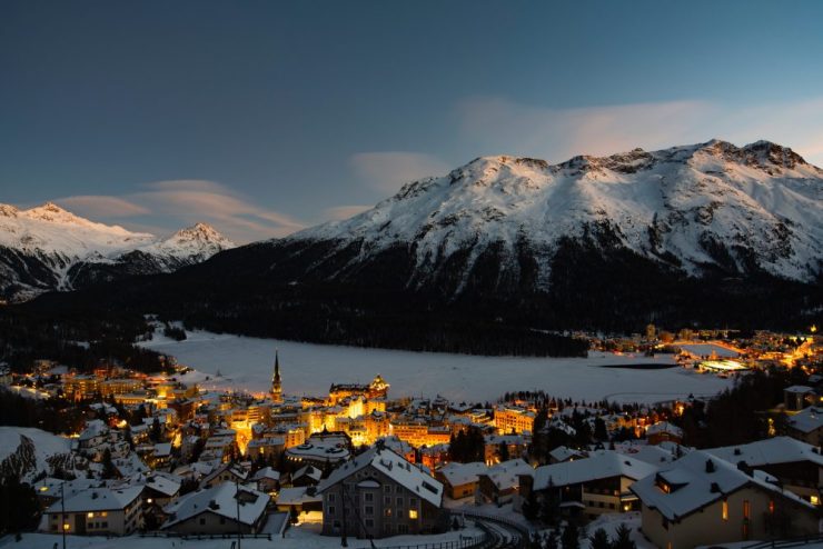 St. Moritz bei Nacht, Sicht aus dem Art Boutique Hotel
