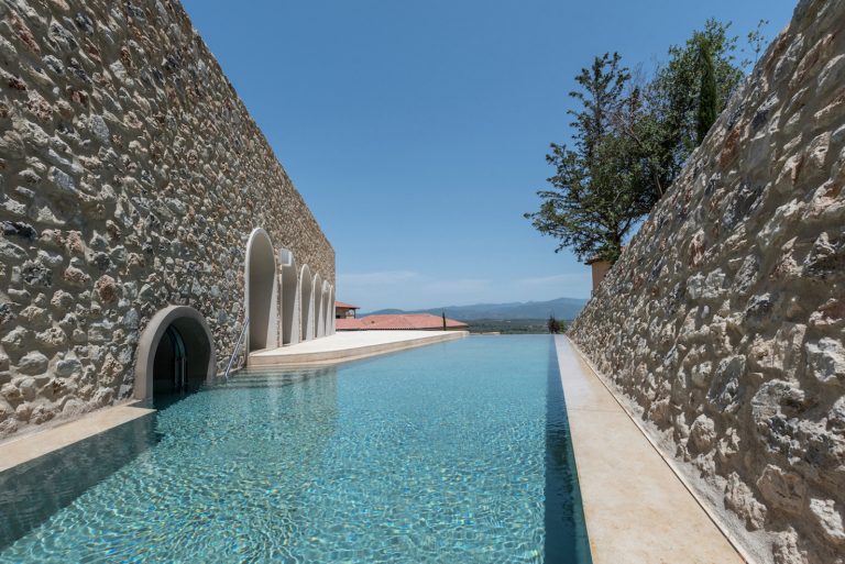 Pool mit grandioser Aussicht