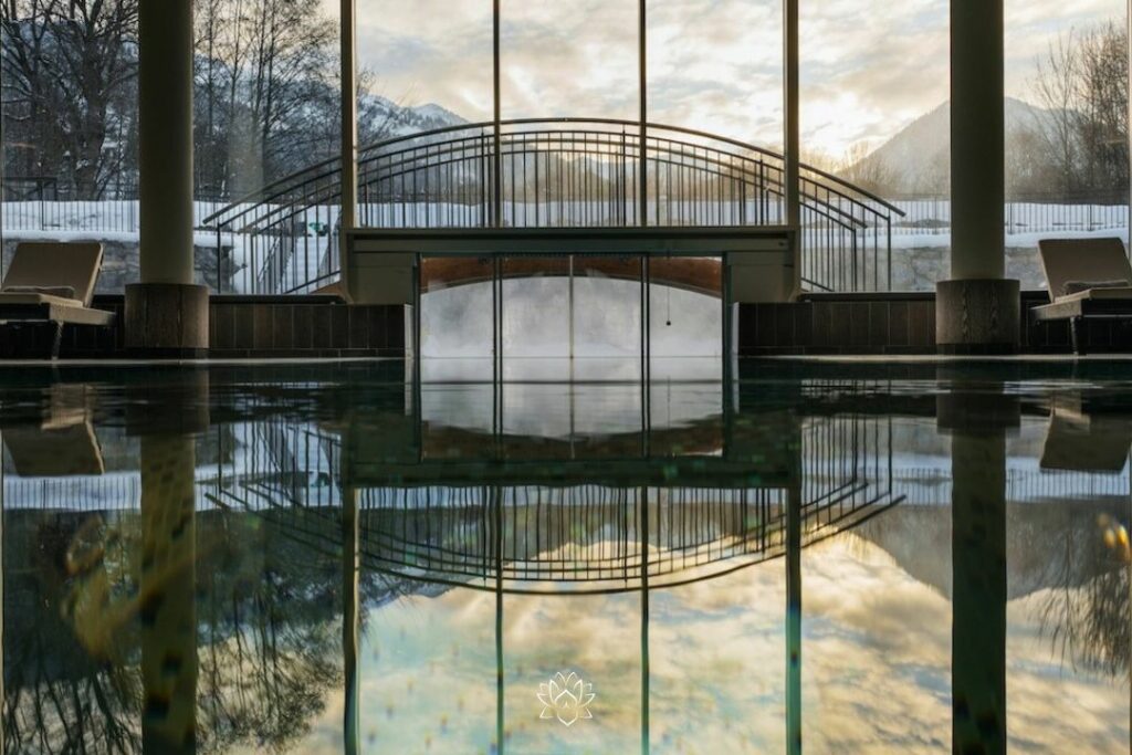 Pool im Grand Tirolia beim Yoga Retreat