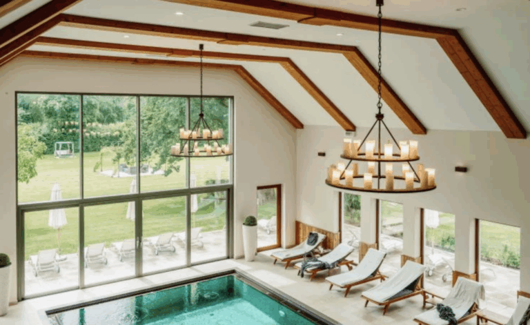 Pool im Hotel Eisvogel